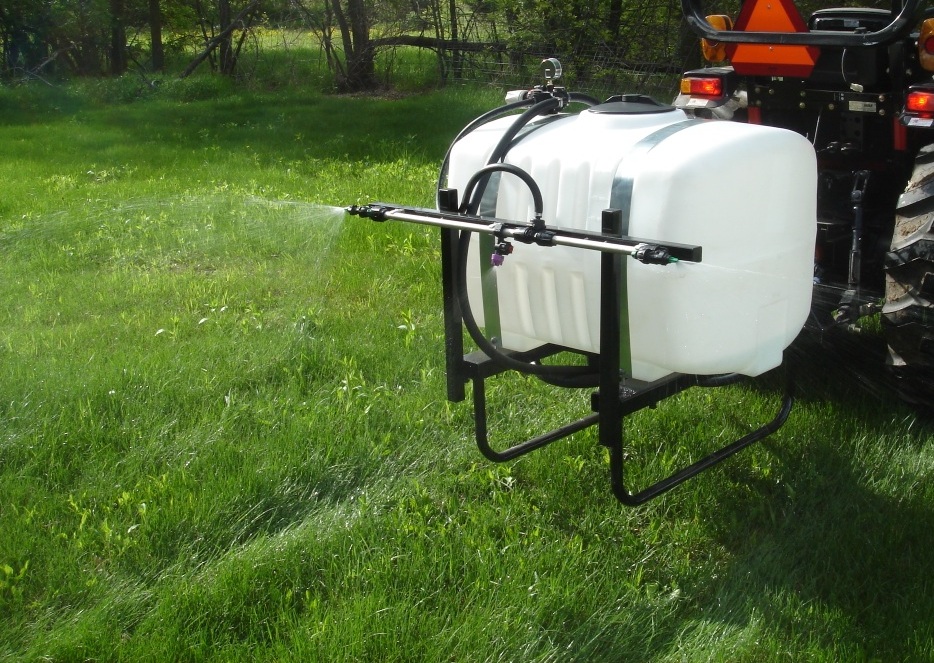 100/150 Gallon 3Point Sprayers Frost Inc